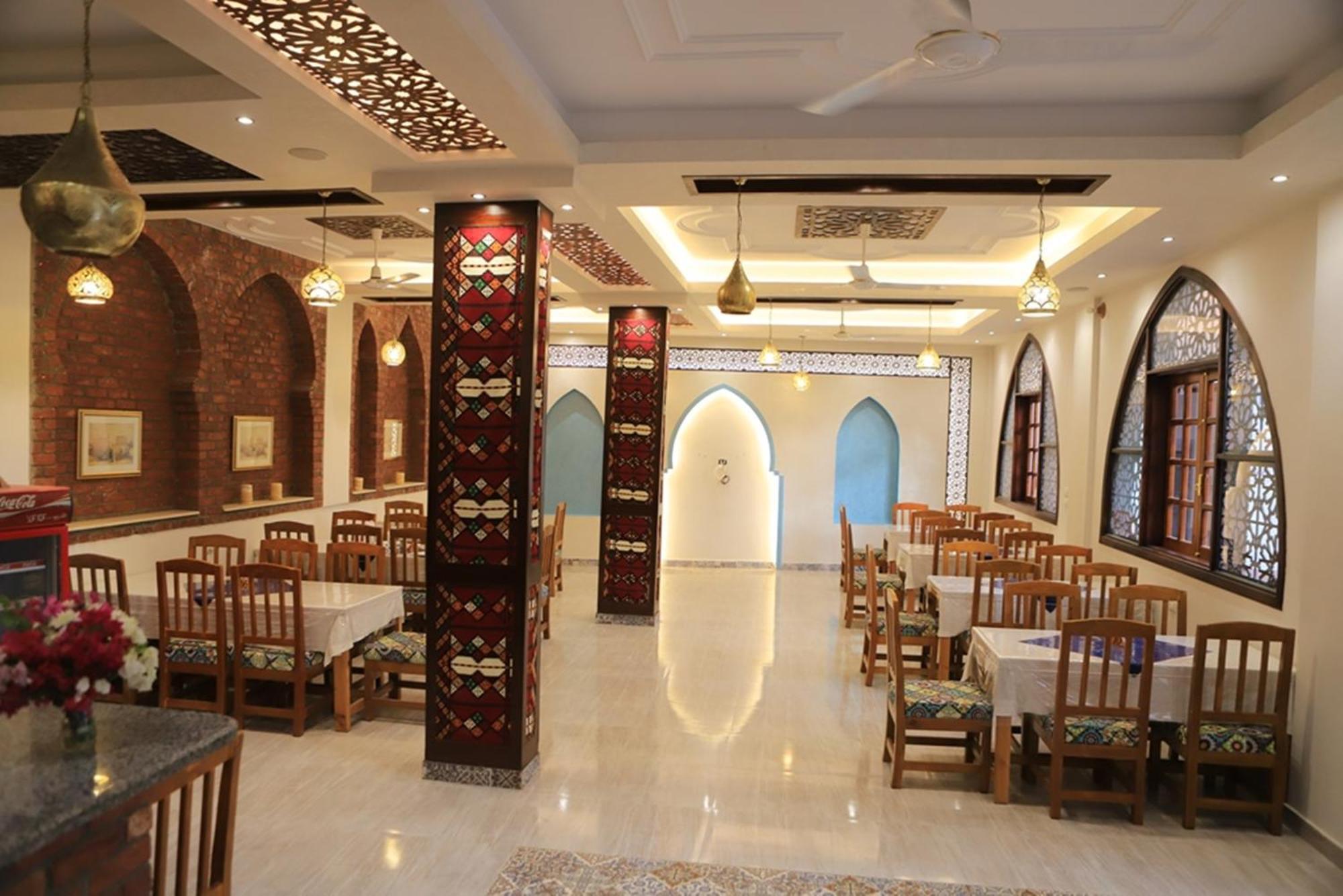 Amon Hotel Luxor Exterior foto