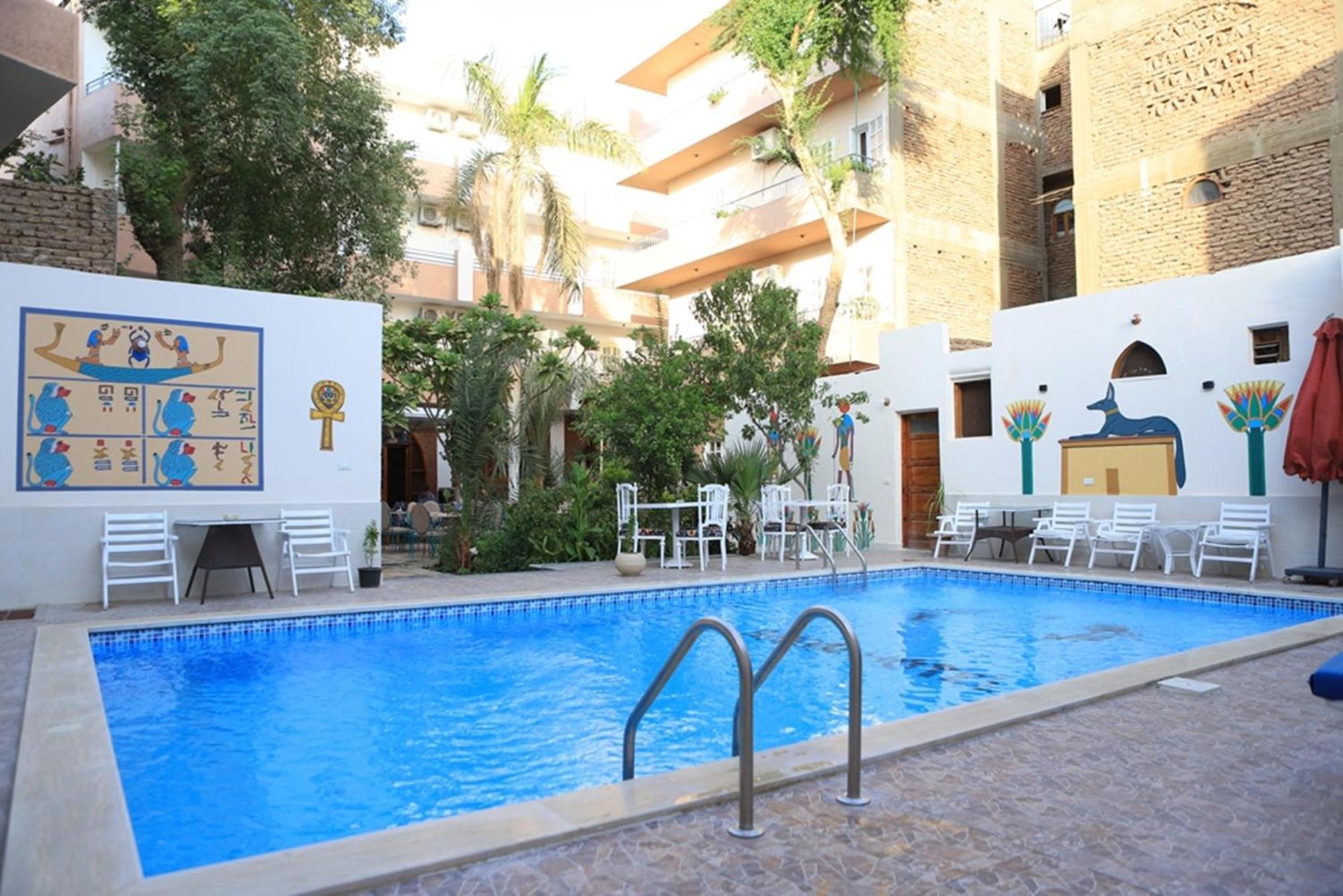 Amon Hotel Luxor Exterior foto