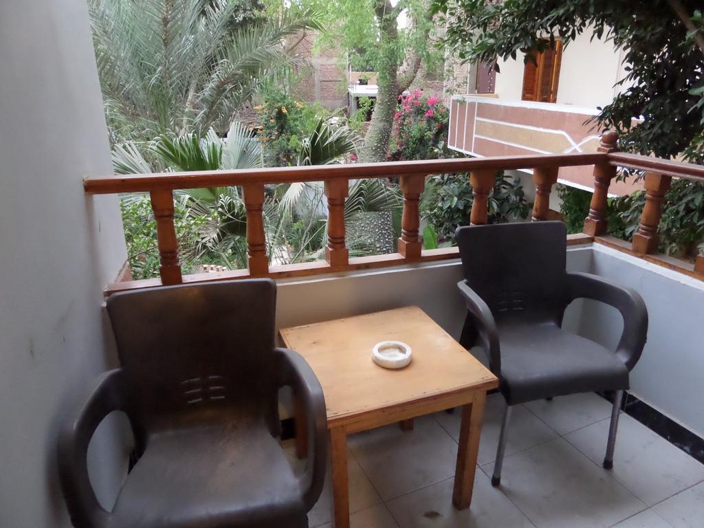 Amon Hotel Luxor Exterior foto